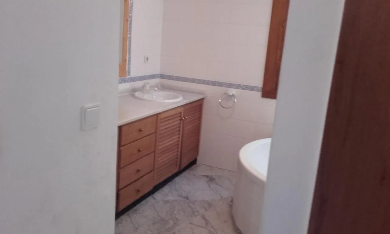 Apartamento CASA-B- pequeño conjunto adosados La Caleta-Guardia 0*,