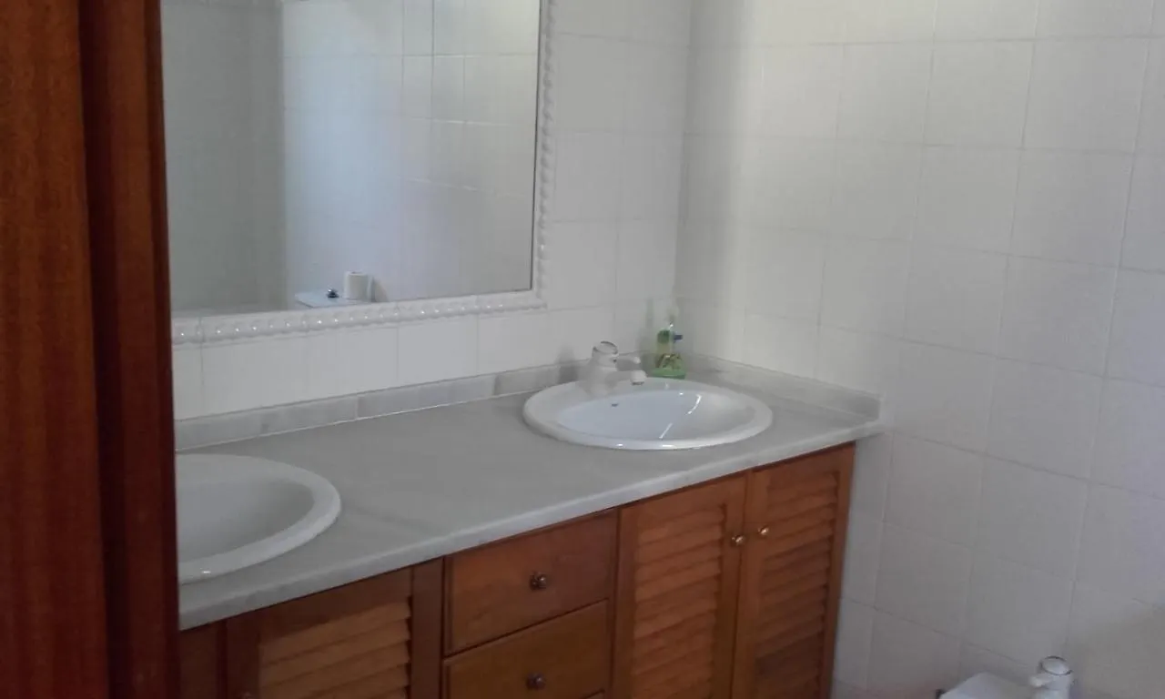 Casa-B- Pequeno Conjunto Adosados Apartment La Caleta-Guardia